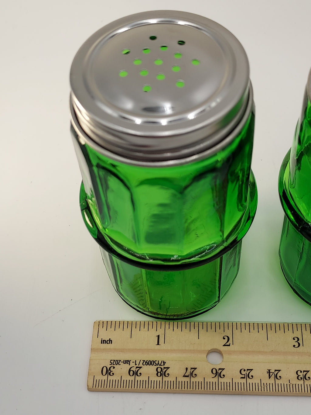 Green Glass Hoosier Style Spice Jars Salt Pepper Shakers Set of 2 Large 4.25"